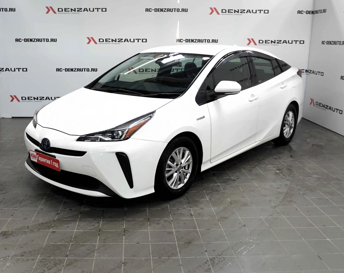 Купить Toyota Prius 2019 г.в. 50100 Автоматическая Гибрид/1800 см3 за  2309500 руб. скидка 0 руб. в Кредит от 8.9% годовых.